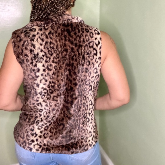 Leopard Print Fur Vest - Picture 3 of 3